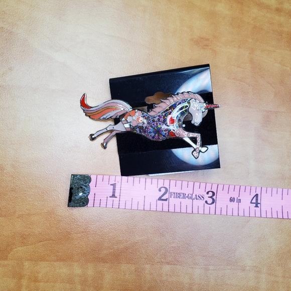 Unicorn pin new with tags - Picture 4 of 4